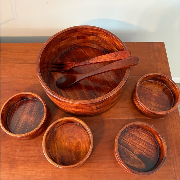 Vintage Wooden Salad Bowl Set w/ 4 Bowls & Serving Utensils - Picture 2 of 13